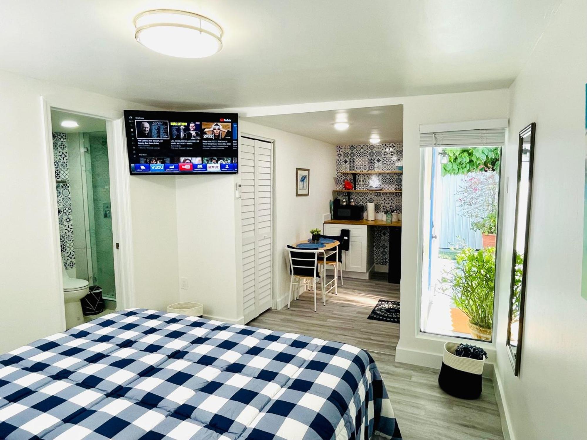 Our Lovely Nest, Free Parking & Wi-fi Appartamento
